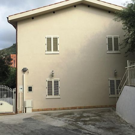 チェファル A Casa Della Nonna Bed & Breakfast エクステリア 写真
